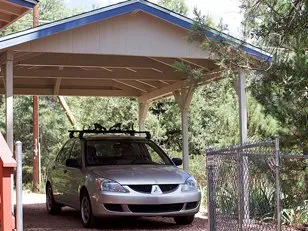 Différence entre carport en kit et carport personnalisé